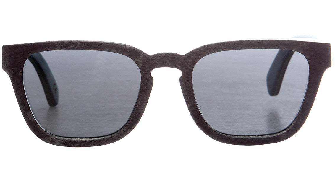 Lanserer en ny solbrille "Pål"